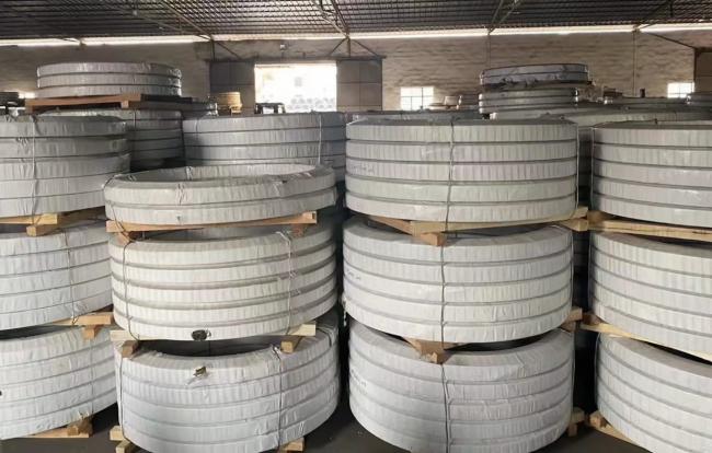 Heavy Duty Swing Slewing Bearing for CAT E330 Excavator - Side View