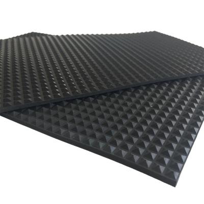 China 3mm Anti Slip Horse Rubber Stall Mats Rubber Pyramid Flooring For Horse Exercise Area for sale