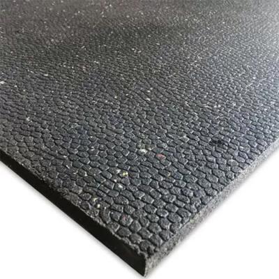 China 10mm Horse Stall Mats Anti Bacterial Anti Fungal Properties Straight Edges for sale