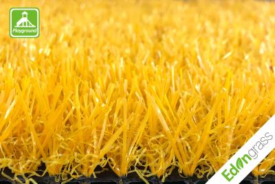 China Hierba coloreada que ajardina el jardín de la estera 30m m que suela la hierba de alfombra del césped en venta