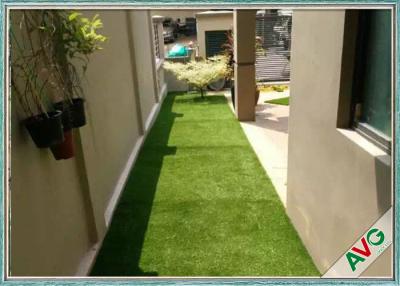 China Backyard Synthetic Artificial Short Roof Grass Outdoor Artificial Turf For Landscaping for sale
