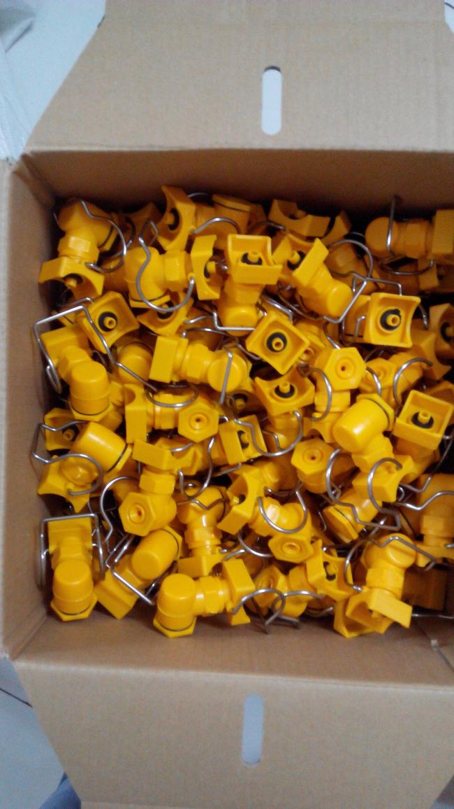 plastic adjustable ball clamp nozzle snap in clip eyelet nozzle or split eyelet connector for vacuum tank spray