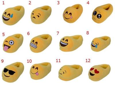 China emoji slippers plush slipper cheap slipper with good quality Emoji Emoticon slipper en venta