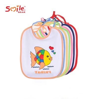 China Fashionable Waterproof Infant Bibs Soft Fabric Fish Printed Baby Bibs for sale