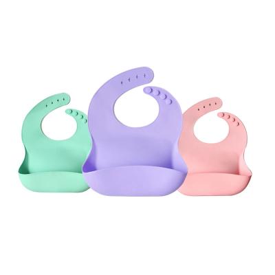 China Adjustable Custom Soft Silicone Bib Baby Waterproof Eco Friendly en venta