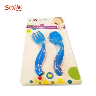 China Customized Silicone Spoon Set 2 Pack Infant Safety Spoons Training Gift Set en venta