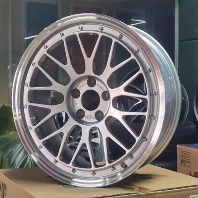 China Lightweight Strongest 2 piece brushed slivery luxury forged wheel rim factory en venta