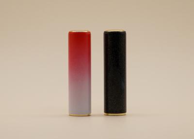 China Los envases vacíos de la barra de labios del color del cielo de Stary presionan la parte inferior para abrir el volumen 4.5g en venta
