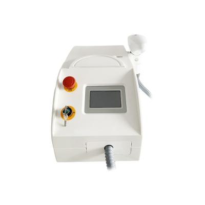 China 1000mJ Remover sardas Q Switch ND YAG Máquina de remoção de tatuagens a laser Picosure à venda