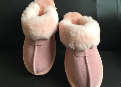 中国 オーストラリアは羊皮のスリッパのクリの冬の暖かい屋内靴をからかいます 販売のため