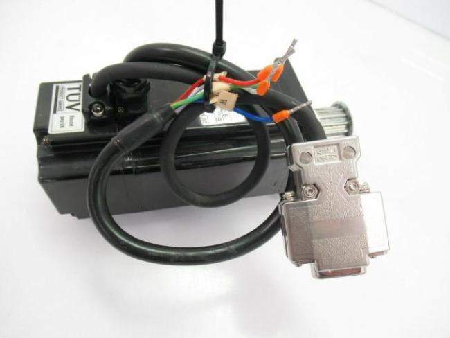 Yaskawa Electric Ac Servo Motor 400W 200V SGME-04VF14 New in box Warranty 12 months 0