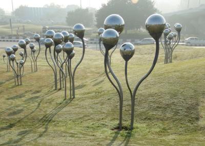 Chine Sculpture contemporaine en ballon en métal de sculpture en acier inoxydable de décoration à vendre