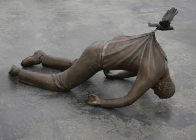 China Surprisingly Bronze Statue Metal Man Gravity - Defying Sculpture Artists for sale