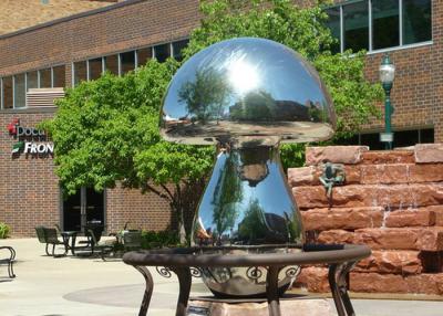 China Mirror Polished Mushroom Famous Modern Art Sculptures Outdoor Garden Decor for sale