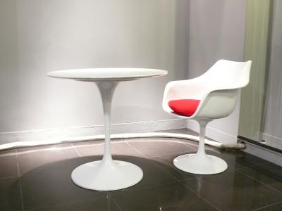 China Eero Saarinen Tulip Side Modern Dining Room Tables Fiberglass Round Marble Top for sale