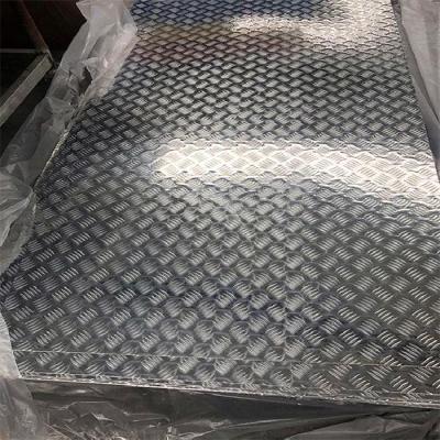 China Anti Slip Diamond S235jr A36 Carbon Steel Chequered Sheet 1000 - 2000mm for sale