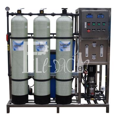 Chine Machine/usine/ligne de traitement de l'eau de RO de l'eau potable 500LPH avec la membrane 4040 pour l'usine de l'eau à vendre