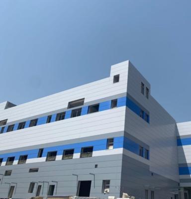 中国 Q355 モジュール型病院 鋼鉄構造 高層ビル プリファブリック 販売のため
