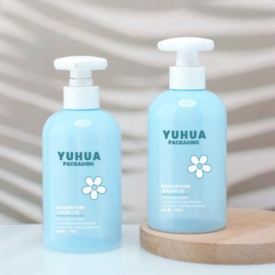 China 300ml Plastic Lotion Bottle With Pump For Shampoo Serum for sale