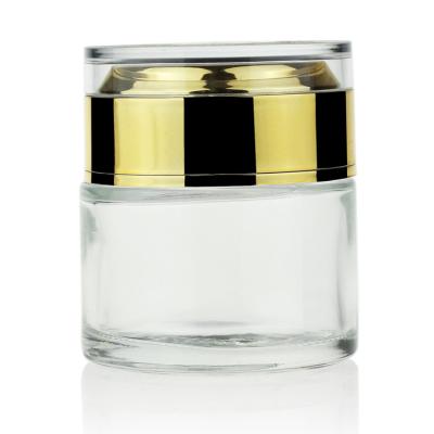 China Frasco branco alto do creme do vidro 50g geado com a tampa acrílica luxuosa do ouro à venda