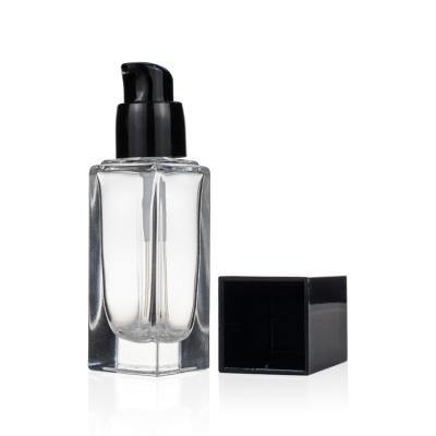 China Cuadrado vacío de empaquetado cosmético F143 helado claro 30ml de la botella de cristal de la fundación en venta