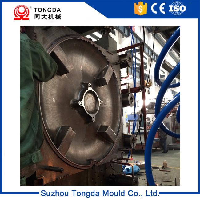 blow molding machine producing large buckets