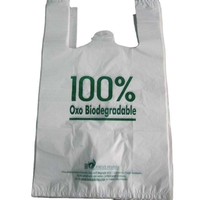 T-shirt bag with side gussets and handles