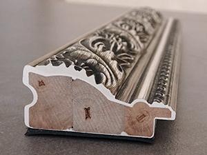 Mirror frame detail view 4