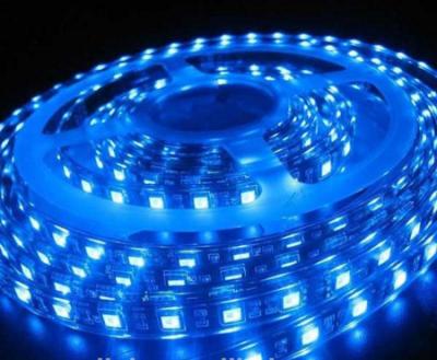 Chine Le lumen élevé SMD 5050 lumière menée 12 par volts de RVB dépouille la couleur changeant les lumières de bande menées 14.4W/M à vendre