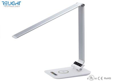 China Lámpara de escritorio inalámbrica plegable de carga del tacto sensible moderno LED con fuente de luz sin centelleo y la luz ambiente en venta