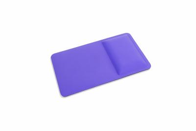 China Ergonomic cooling gel soft mouse pad with cooling-gel infused memory foam palm rest for sale