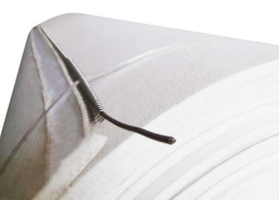 Chine Épaisseur ondulée de la ceinture perforée par aiguille industrielle 8-10mm de polyester à vendre