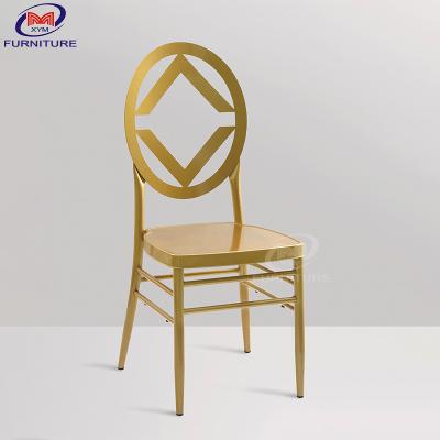中国 Xinyimeiの家具の金属の金キアーヴァリは結婚披露宴の椅子の議長を務める 販売のため