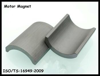 中国 IATF 16949の亜鉄酸塩の区分の磁石ワイパー亜鉄酸塩モーター磁石 販売のため