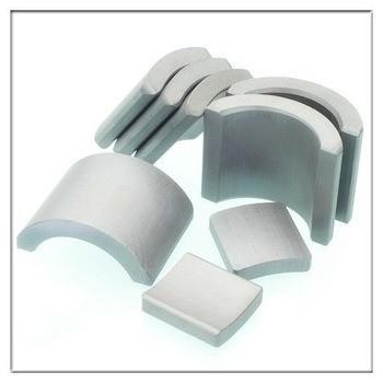 China OEM Ferrite Arc Magnet Tile Shape Strontium Ferrite Magnet for sale