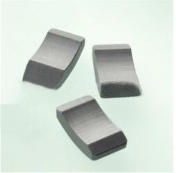 China Colored Ferrite Segment Magnets Charcoal Gray Anti Corrosion Coating for sale