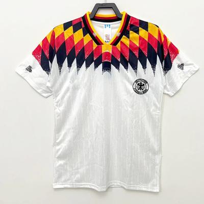 中国 白いレトロの古典的なフットボールのジャージは速く型のサッカーのTシャツを乾燥する 販売のため
