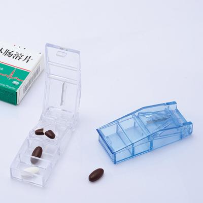 China OEM CE Approved Plastic Pill Cutter Small Pills Box With Cutter Pill Dispenser Box Te koop