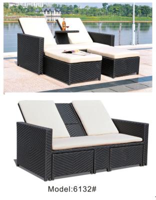 China 2 person double outdoor daybed with drink table indoor pool furniture  ---6132 for sale
