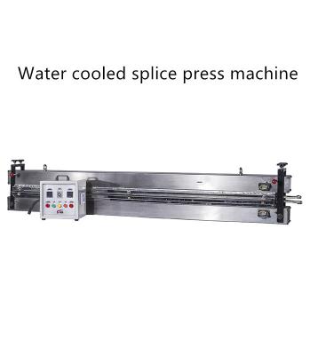 中国 ポリ塩化ビニール/PUのコンベヤー ベルト接続機械水によって冷却されるスプライスの出版物機械2100*150mm 販売のため