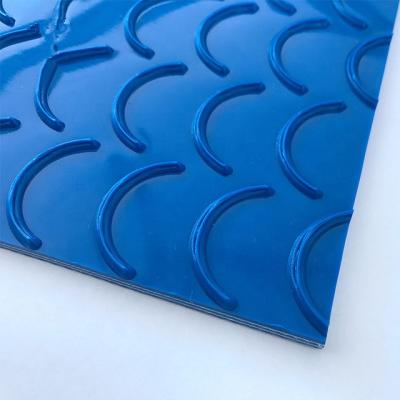 China White Anti Slip Surface Crescent PVC Bottom PVK Conveyor Belt à venda