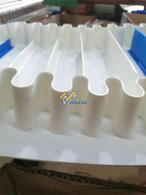 pvc belts with food grade cleats and skirtrim