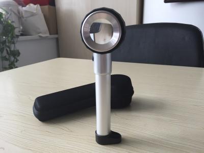 Chine Pelez le mini analyseur de peau de microscope de peau de loupe pour le poids 225g à la maison d'utilisation seulement à vendre