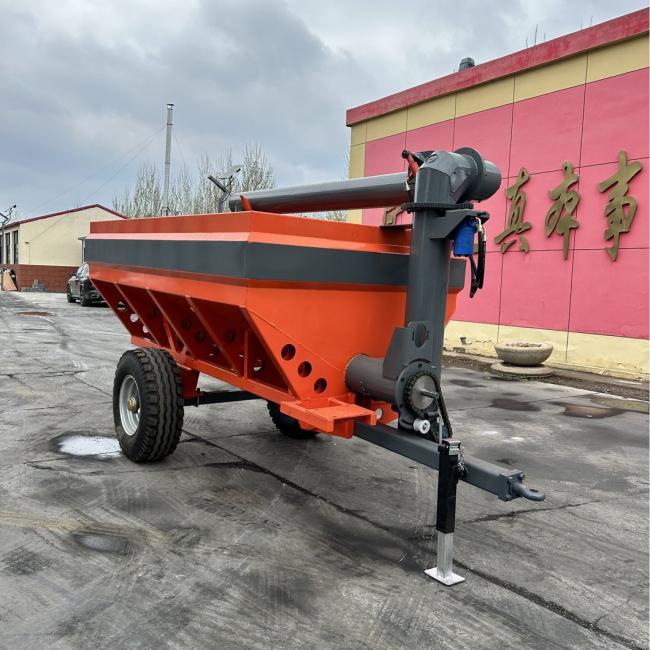 Factory Price Transport Truck Versatile Grain Carts with Tractor