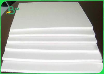 China Virgin Pulp White Kraft Liner Paper Sheet / Roll 100gsm For Shopping Bags for sale