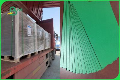 China Cartón duro colorido 2.0m m del barniz brillante del FSC para las carpetas de archivos de la caja de almacenamiento en venta