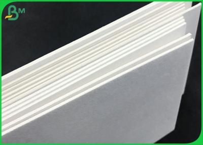 China folha de mancha absorvente branca 1mm grossa do cartão de 0.45mm para a pousa-copos do copo à venda