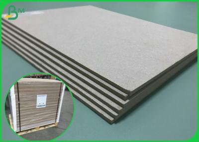China B1 tamaño reciclado Grey Cardboard Sheet 1.9m m 2.5m m gruesos en el formato los 70*100cm en venta