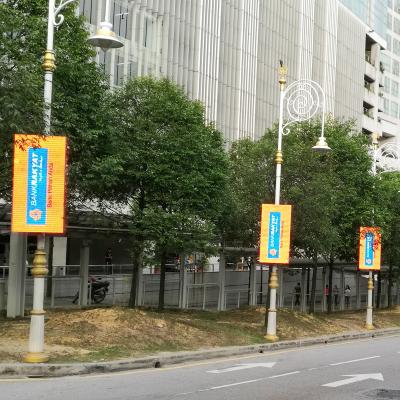 China 6MM Pixel Light Pole LED Display Advertising Lamp Post Smart Led Screen à venda