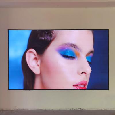 China HD LED Shop Display Screen P1.86 Full Color Indoor Small Spacing Seamless for sale